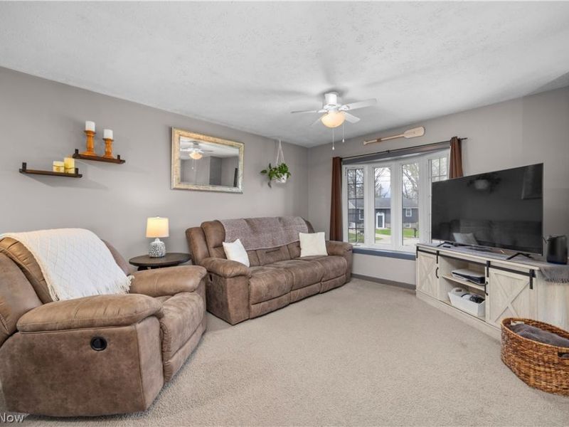 1121 Oakwood Drive , Vermilion, OH 44089 Photo 5