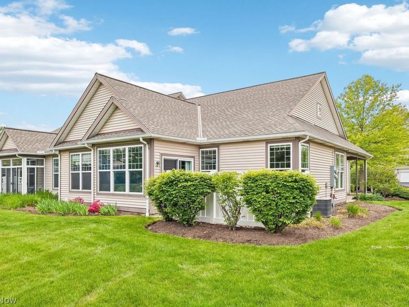 2171 Southampton Lane , Avon, OH 44011 Photo 2