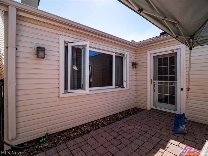 4809 Scotch Pine Way , North Ridgeville, OH 44039 Photo 3