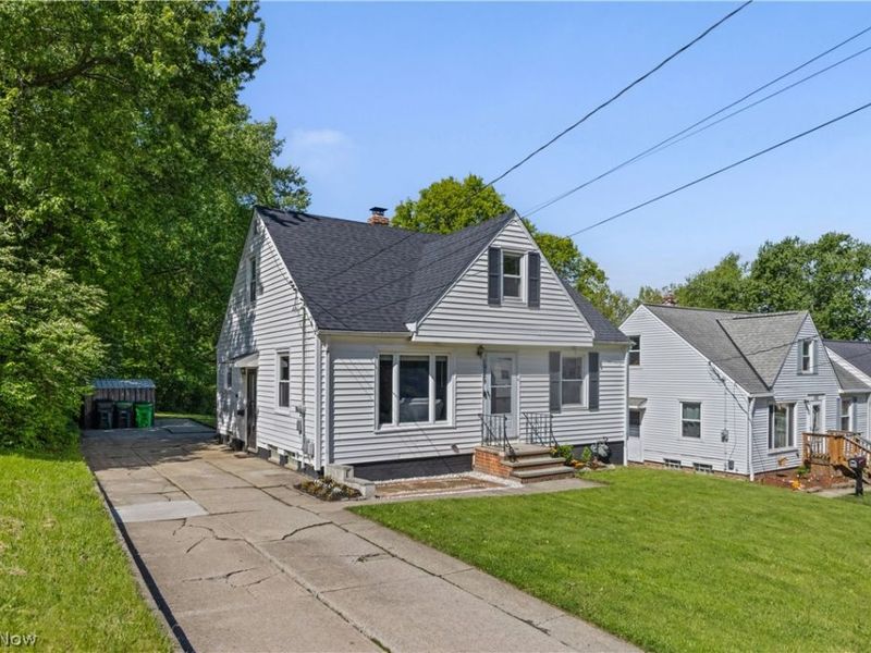 1926 E 290th Street, Wickliffe, OH 44092 Photo 3