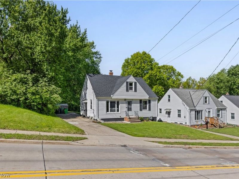 1926 E 290th Street, Wickliffe, OH 44092 Photo 4