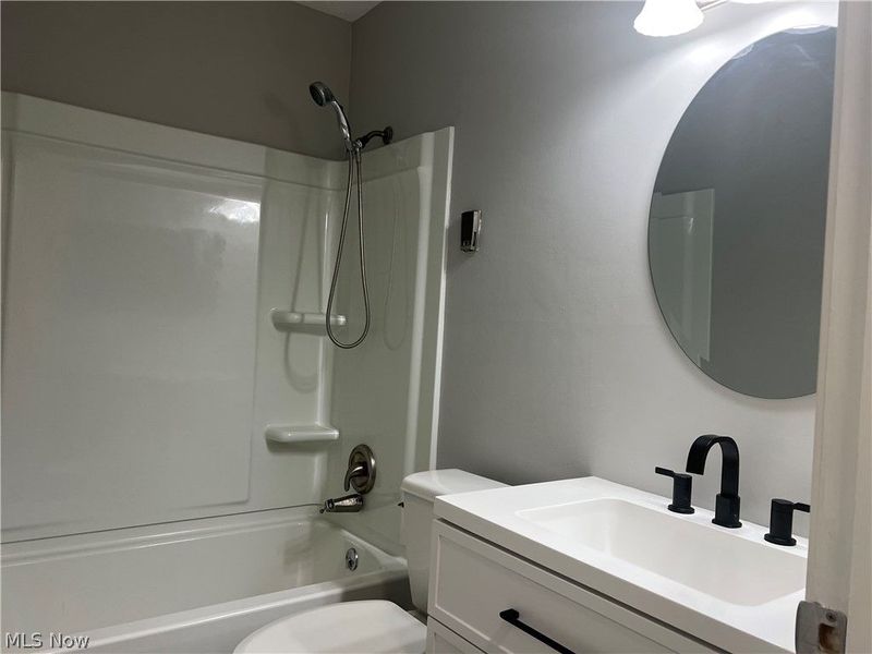 8200 Deepwood Boulevard, Unit 12-6, Mentor, OH 44060 Photo 12