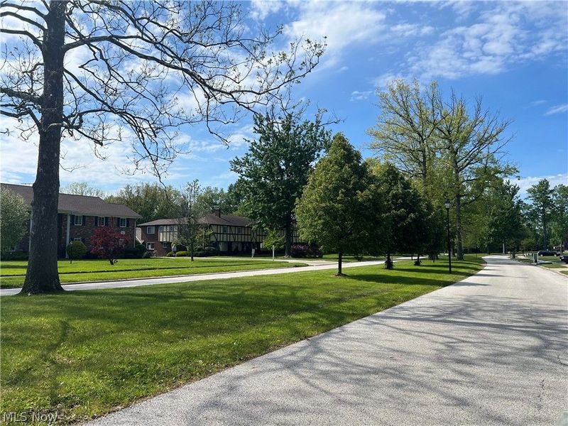 8200 Deepwood Boulevard, Unit 12-6, Mentor, OH 44060 Photo 19