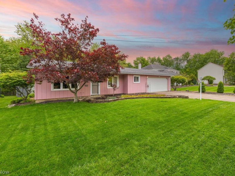 16825 Walnut Creek Drive, Strongsville, OH 44149 Photo 2