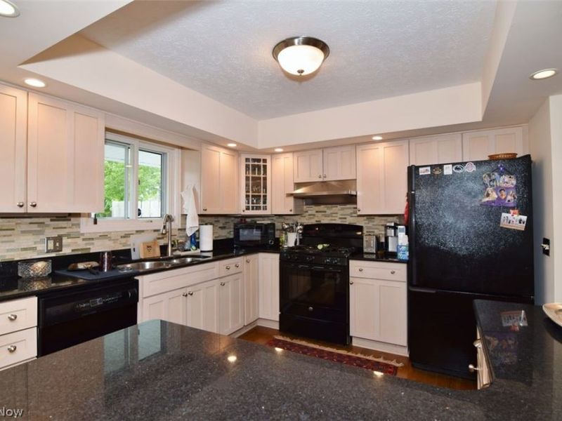 34100 Chagrin Boulevard Boulevard, Unit 1101, Moreland Hills, OH 44022 Photo 6