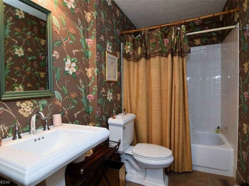 34100 Chagrin Boulevard Boulevard, Unit 1101, Moreland Hills, OH 44022 Photo 9