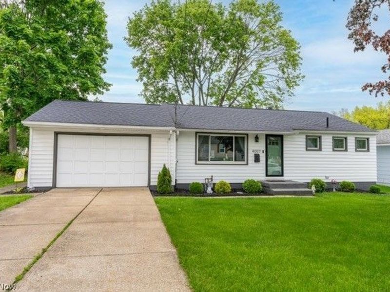 4007 Shanabruck Avenue NW, Canton, OH 44709 Photo 1