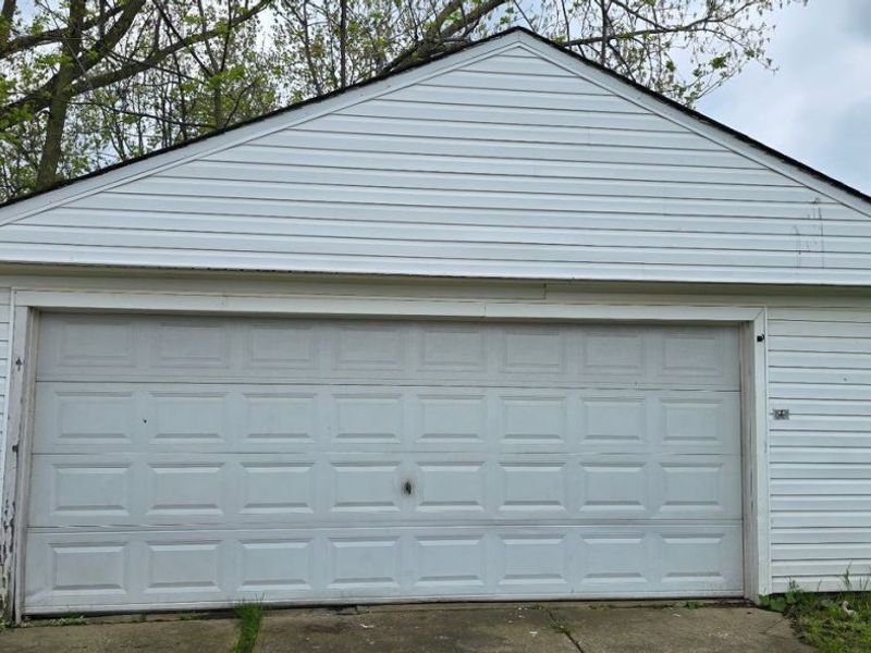 13347 Thornhope Road, Cleveland, OH 44135 Photo 2