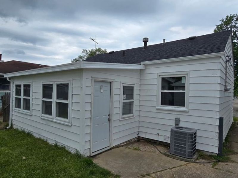 13347 Thornhope Road, Cleveland, OH 44135 Photo 3