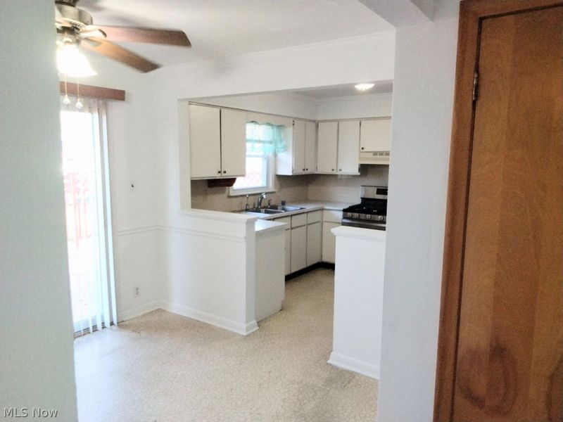 4266 Sprucewood Drive, Austintown, OH 44511 Photo 11