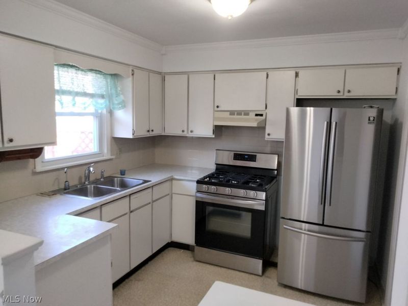 4266 Sprucewood Drive, Austintown, OH 44511 Photo 8