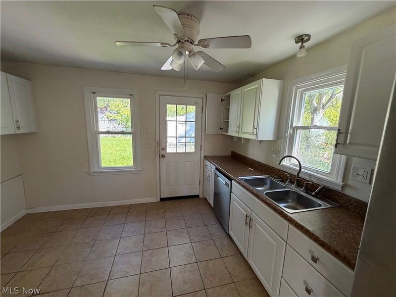 311 Inwood Boulevard, Avon Lake, OH 44012 Photo 4