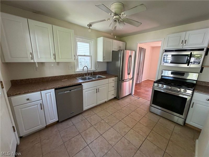 311 Inwood Boulevard, Avon Lake, OH 44012 Photo 5