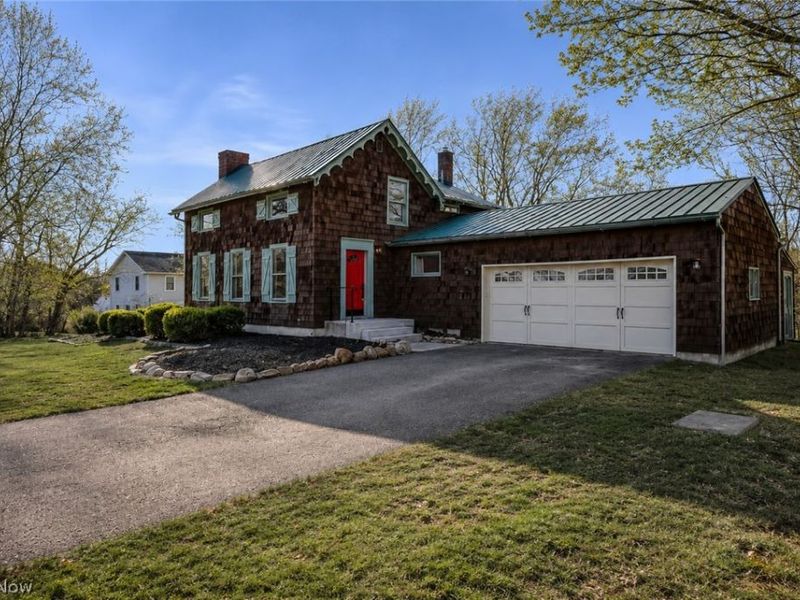 5498 Hudson Drive, Hudson, OH 44236 Photo 2