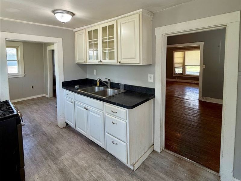 65 E Vine Street, Oberlin, OH 44074 Photo 5