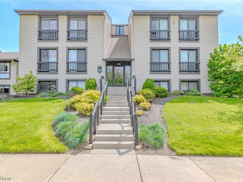 6300 Greenwood, Unit 402, Northfield, OH 44067 Photo 1