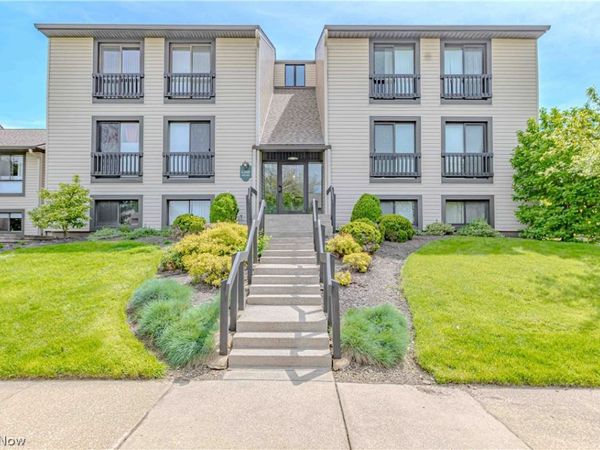 6300 Greenwood, Unit 402, Northfield, OH 44067