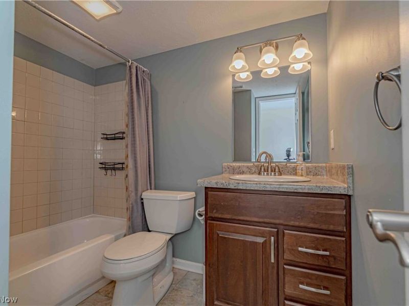 6300 Greenwood, Unit 402, Northfield, OH 44067 Photo 14