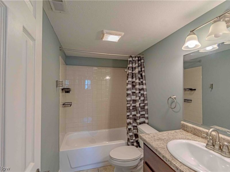 6300 Greenwood, Unit 402, Northfield, OH 44067 Photo 17