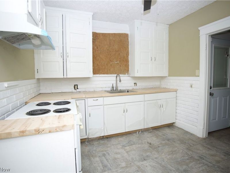 3394 E 102nd Street, Cleveland, OH 44104 Photo 12