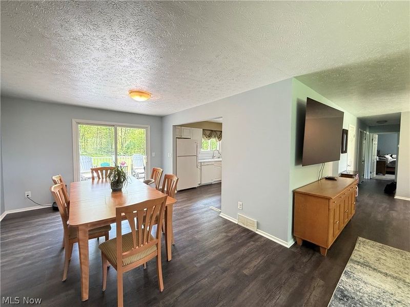 10239 Mulberry Road, Chardon, OH 44024 Photo 12