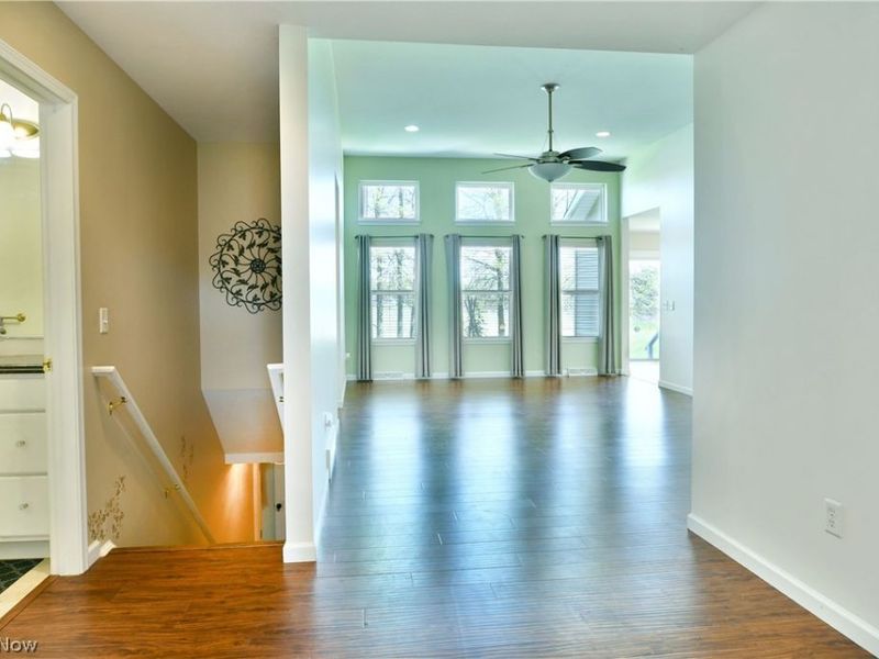 11 Danbury Court NW, Warren, OH 44481 Photo 10