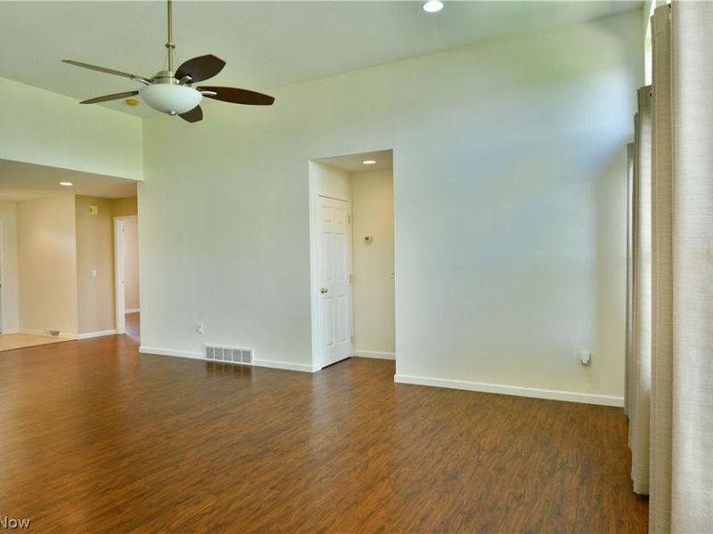 11 Danbury Court NW, Warren, OH 44481 Photo 15