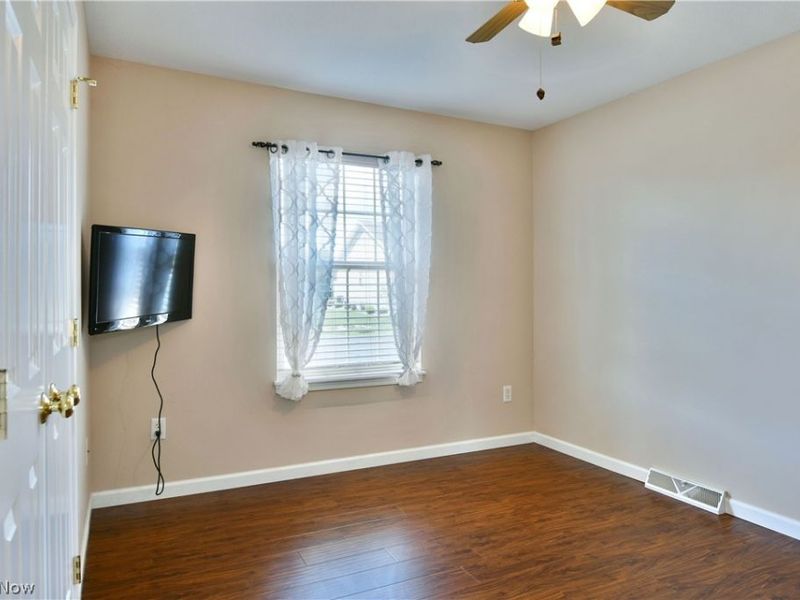 11 Danbury Court NW, Warren, OH 44481 Photo 17