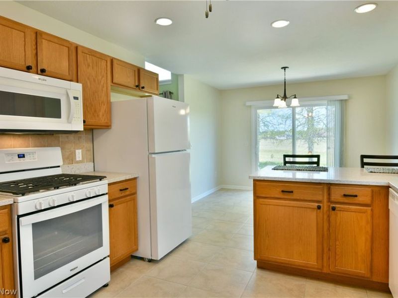 11 Danbury Court NW, Warren, OH 44481 Photo 30