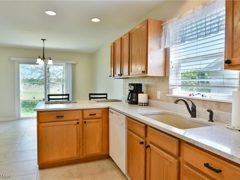 11 Danbury Court NW, Warren, OH 44481 Photo 31