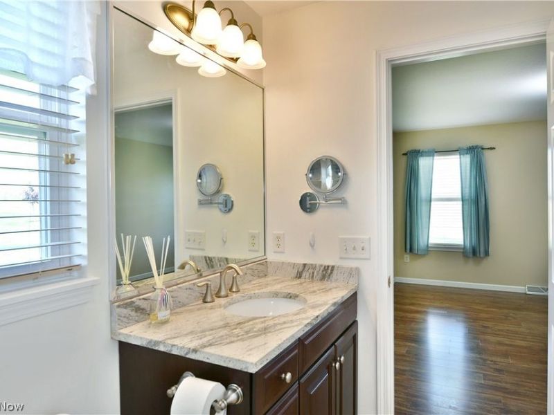 11 Danbury Court NW, Warren, OH 44481 Photo 39