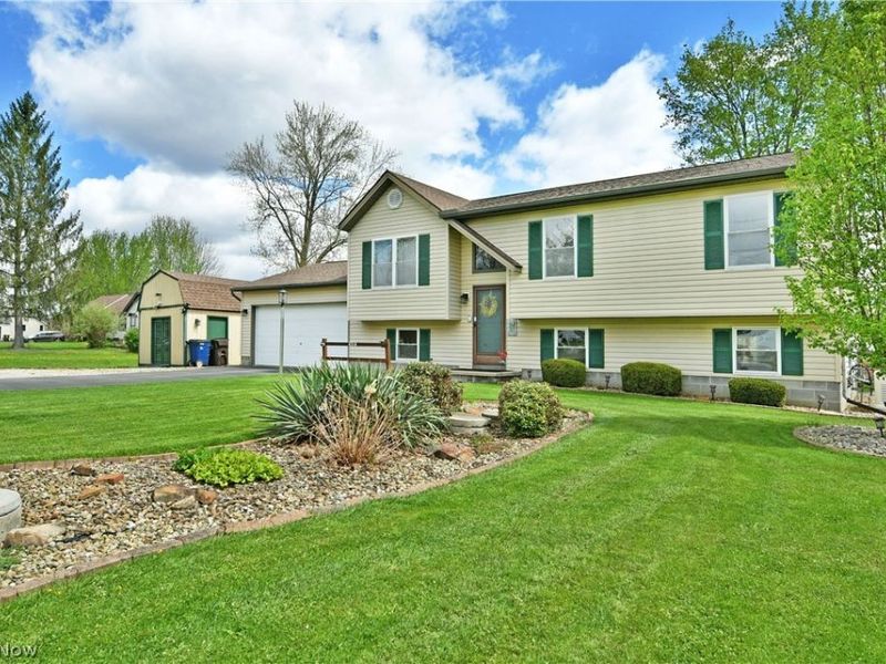4314 N Park Avenue, Cortland, OH 44410 Photo 2