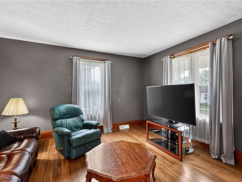 19 S Butler Avenue, Niles, OH 44446 Photo 15