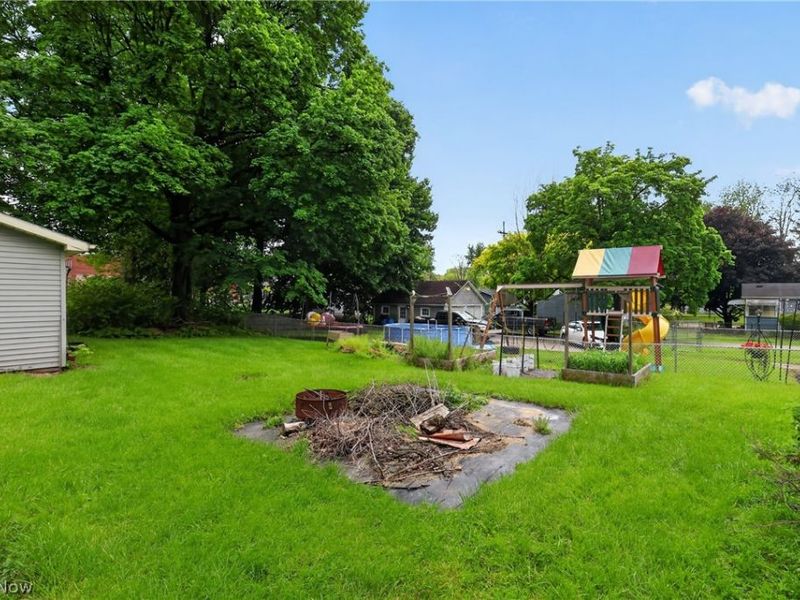 19 S Butler Avenue, Niles, OH 44446 Photo 6