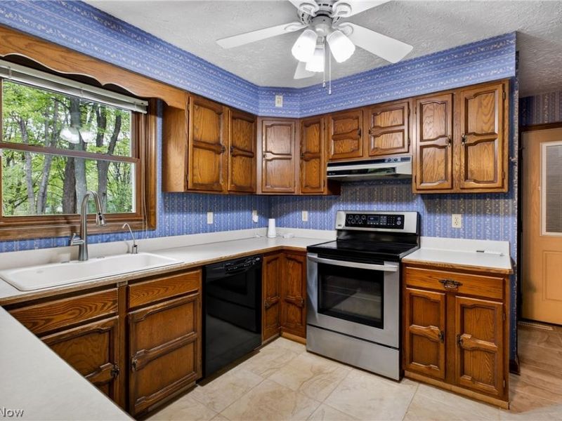 1097 Center Street E, Warren, OH 44481 Photo 21