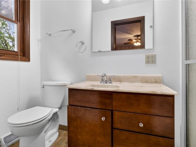 1097 Center Street E, Warren, OH 44481 Photo 32