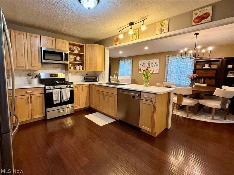 233 Baldwin Drive , Berea, OH 44017 Photo 3