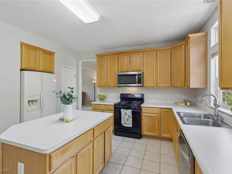 16264 Selby Circle, Strongsville, OH 44136 Photo 14