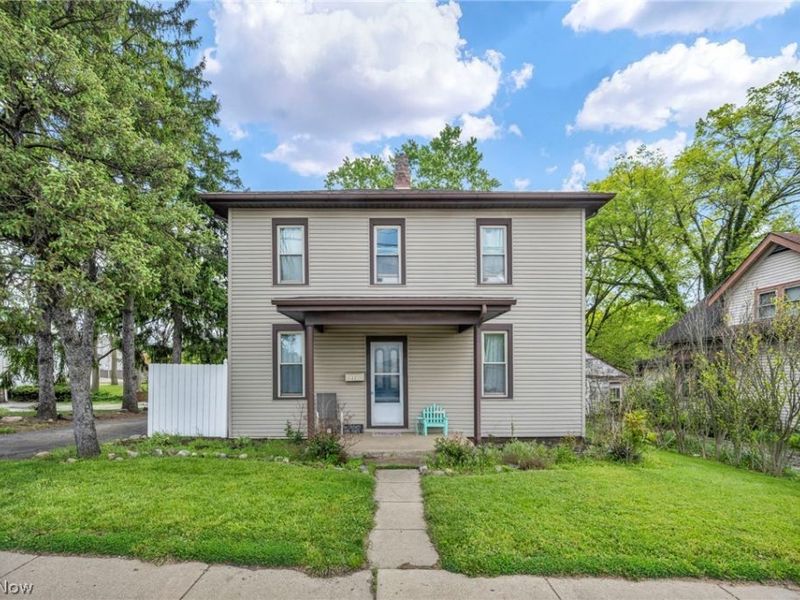 22 Main Street S, Navarre, OH 44662 Photo 1
