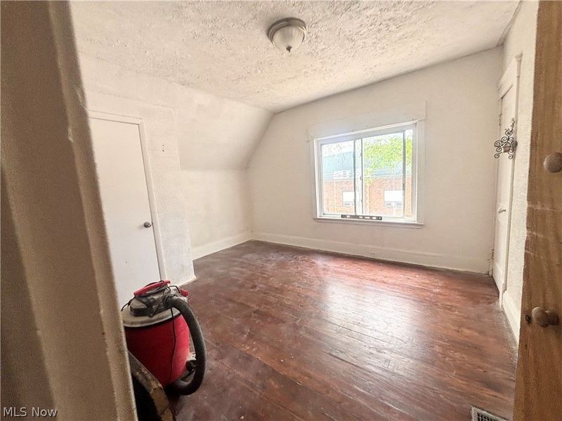 2175 W 106th Street, Cleveland, OH 44102 Photo 34