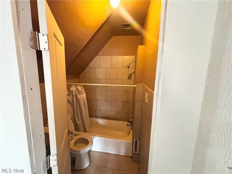 2175 W 106th Street, Cleveland, OH 44102 Photo 35