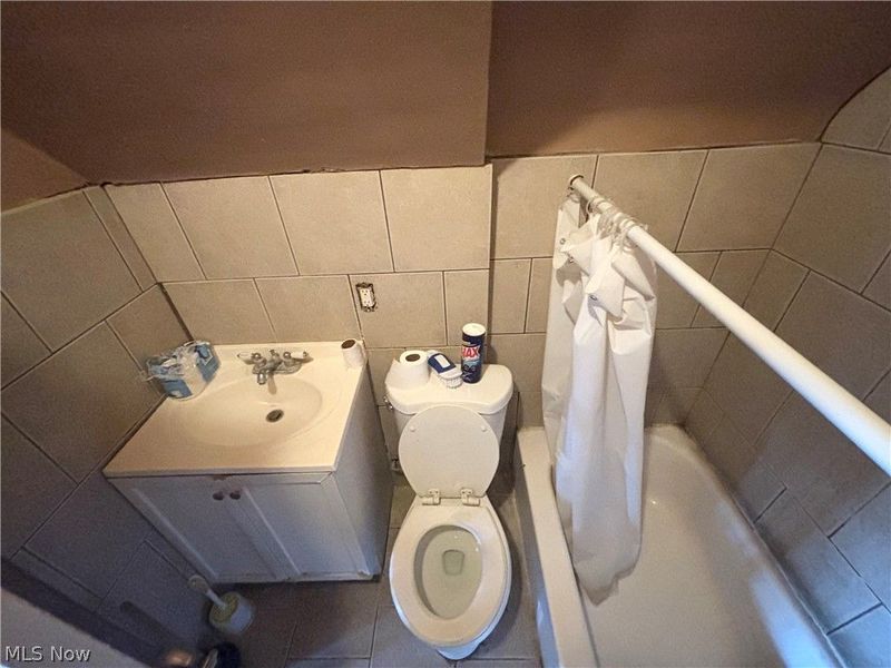 2175 W 106th Street, Cleveland, OH 44102 Photo 36