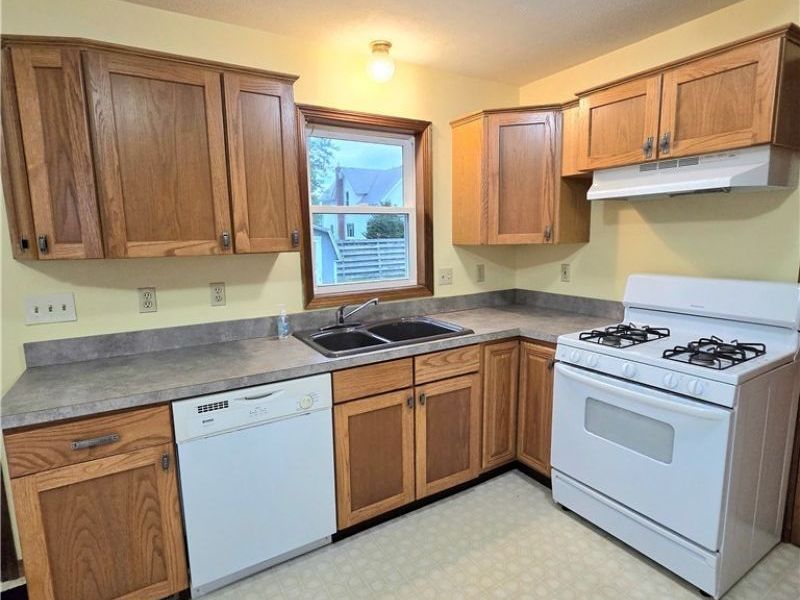 515 Bolivar, Medina, OH 44256 Photo 9