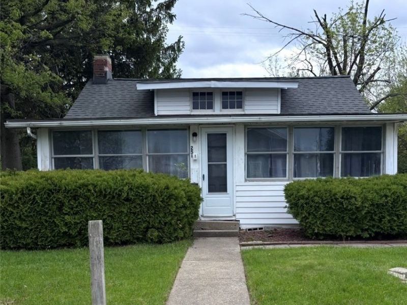 251 E 238th Street, Euclid, OH 44123 Photo 1