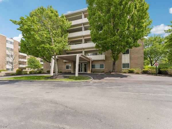 2159 Wooster Road , Unit 34, Rocky River, OH 44116