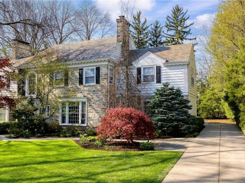 23749 Stanford Road, Shaker Heights, OH 44122 Photo 1