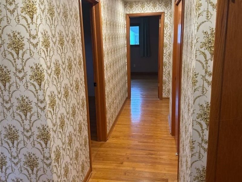 810 Carlton Drive , Campbell, OH 44405 Photo 11