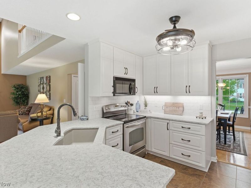 9981 Woodhurst Drive, Strongsville, OH 44149 Photo 11