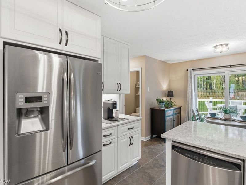 9981 Woodhurst Drive, Strongsville, OH 44149 Photo 13