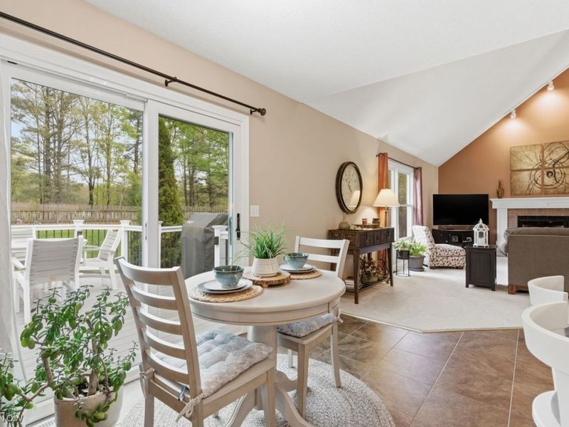 9981 Woodhurst Drive, Strongsville, OH 44149 Photo 15